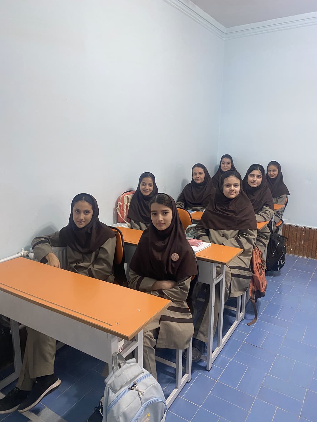 دبیرستان تمام هوشمند گنجينه خرد
