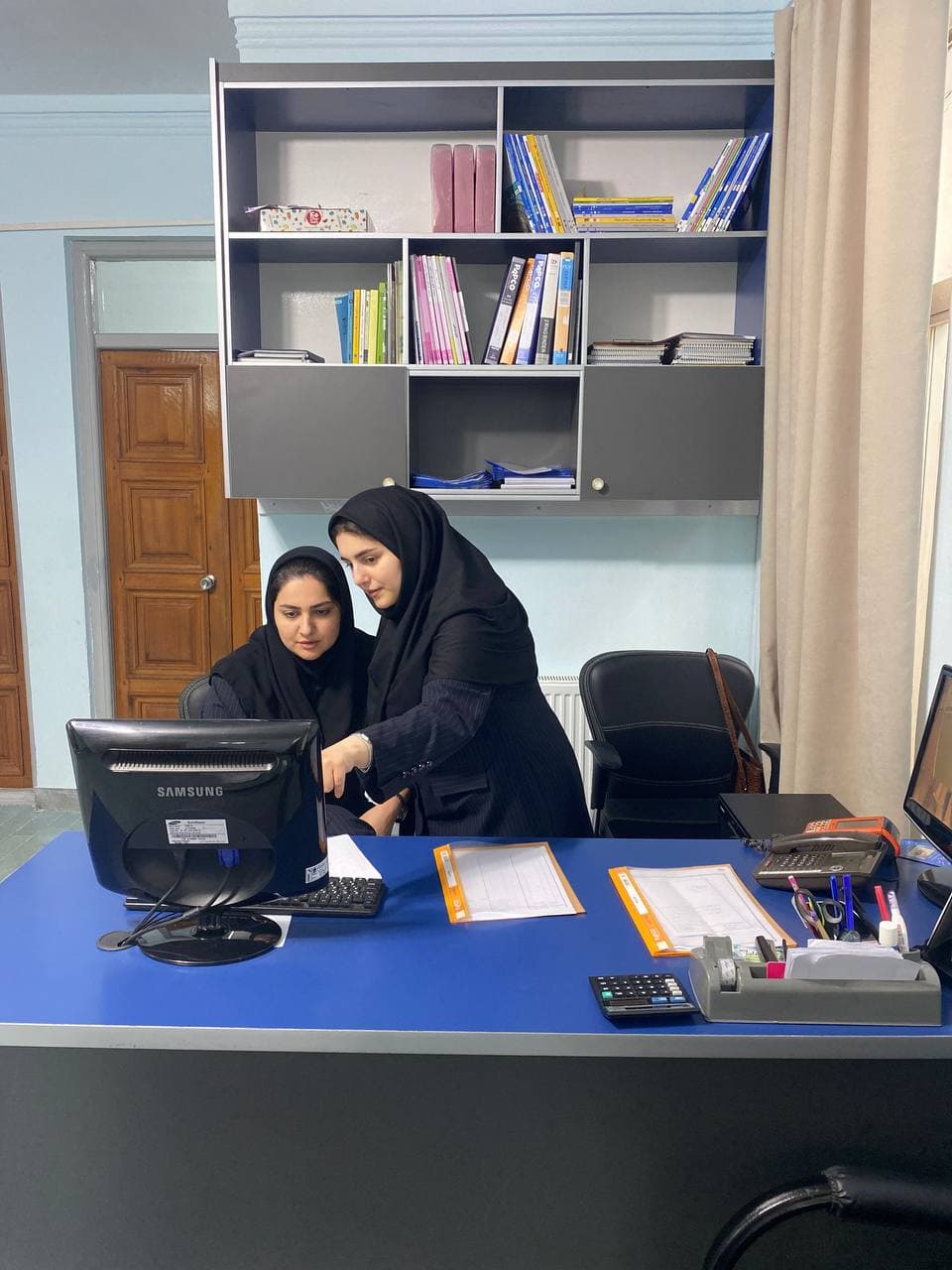 دبیرستان تمام هوشمند گنجينه خرد